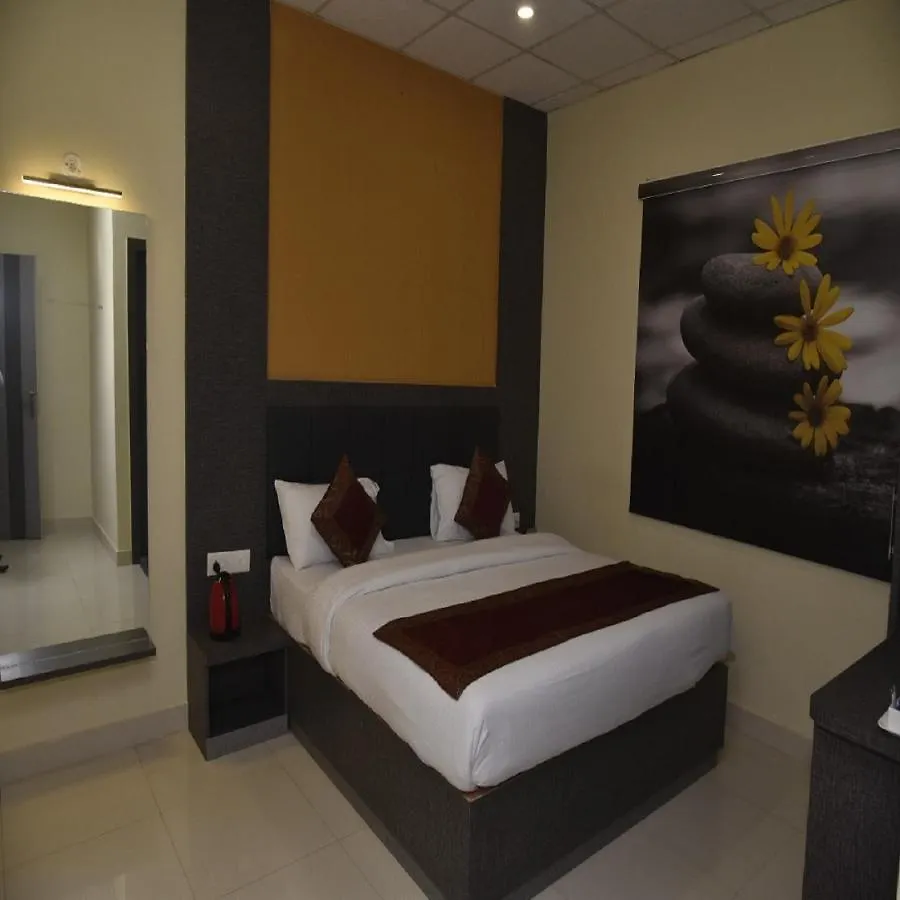 Hotel Tridev Grand Benares
