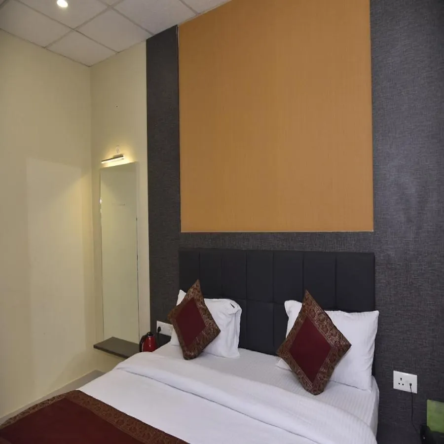 Hotel Tridev Grand Benares