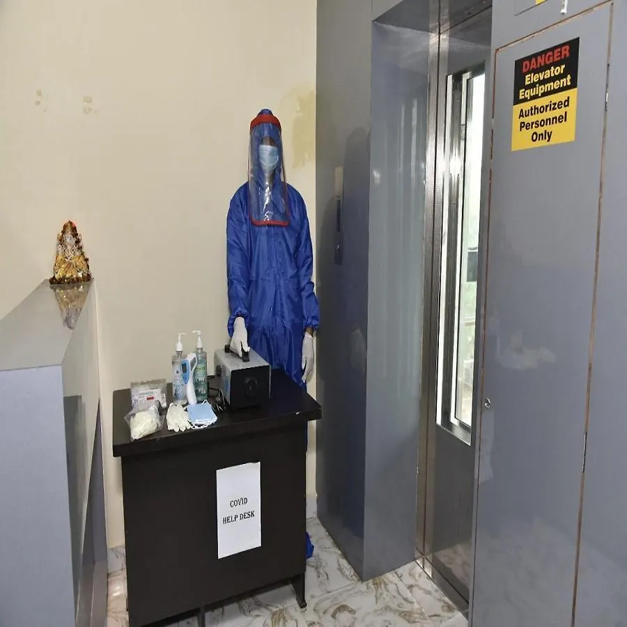 Hotel Tridev Grand Benares 3*,